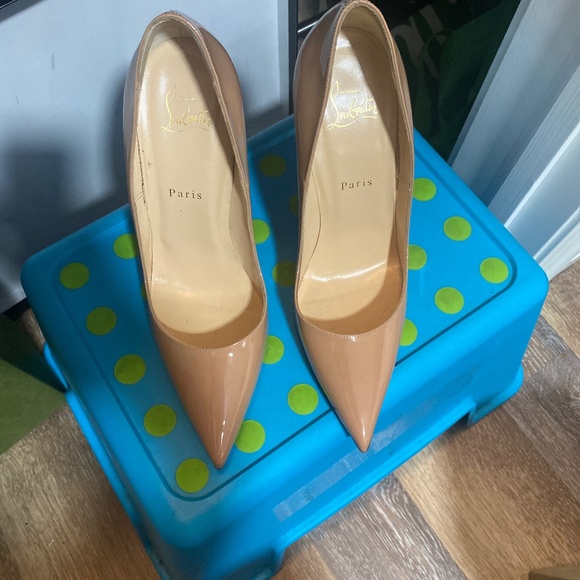 Christian Louboutin So Kate - Picture 2 of 5